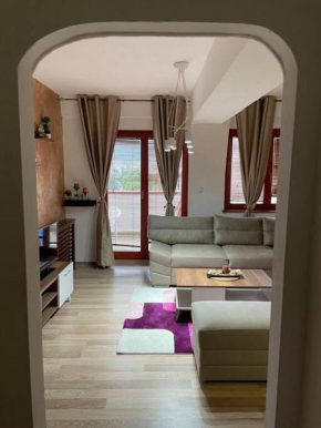 Charming 2 bedroom apartment.